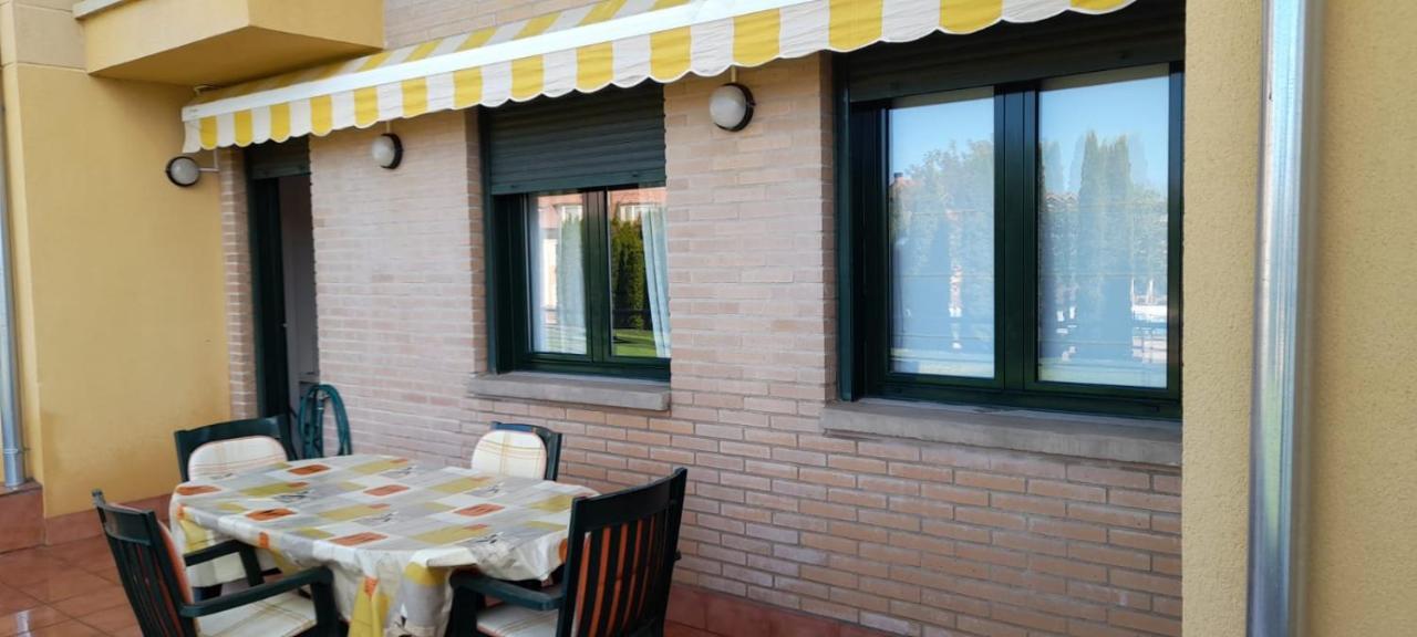 Monteperdido Jaca Lägenhet Exteriör bild